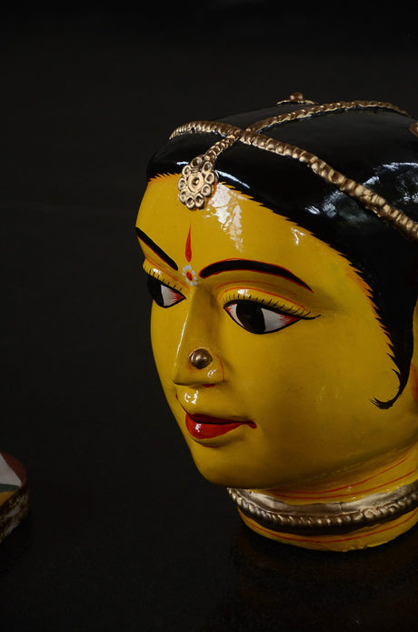 Large Yellow Kinnal Head Sculpture - Woman