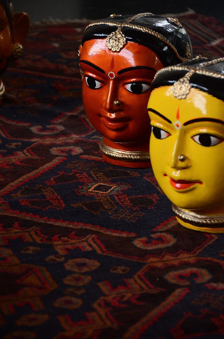 Large Yellow Kinnal Head Sculpture - Woman