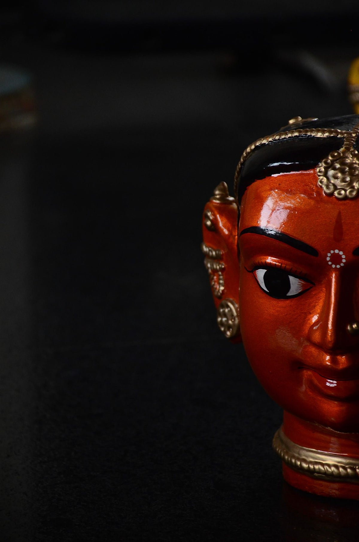 Large Golden Kinnal Head Sculpture - Woman