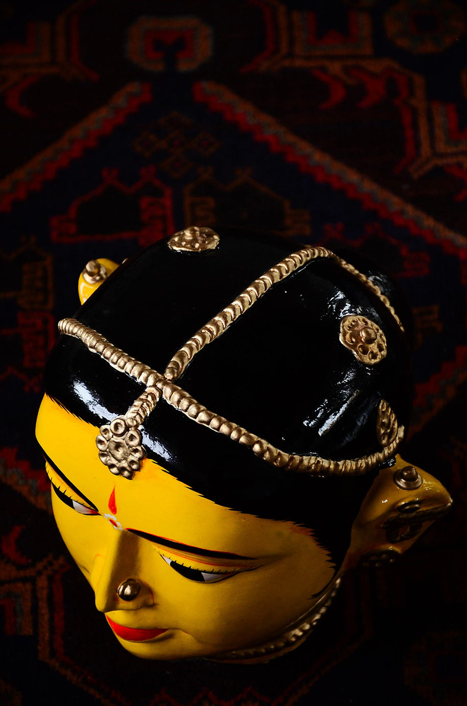 Large Yellow Kinnal Head Sculpture - Woman