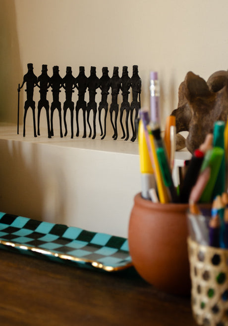 The Unbroken Line Sculpture - Modern Dokra Tribal Metal Art, Symbol of Unity & Collective Resilience - Custom Order.