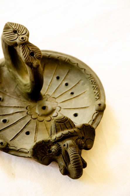 Gaja - Black Terracotta Elephant Incense Dish