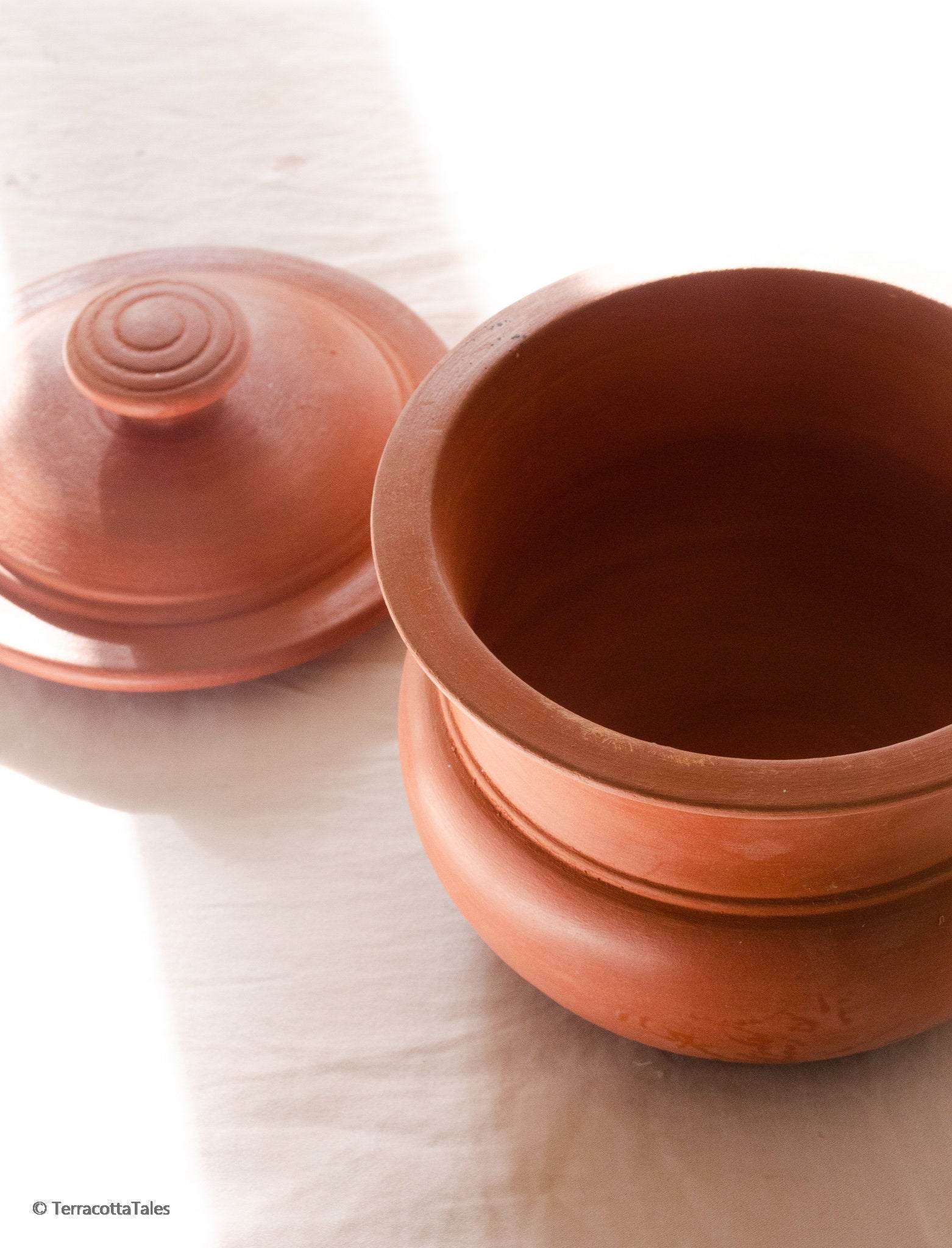Handmade Earthenware Pot for Testi Kebab, Unglazed Clay Pot for